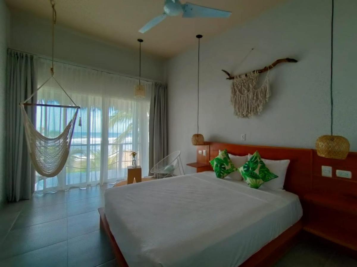 Alive Beach House Transito Exterior photo