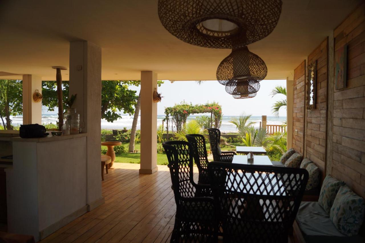 Alive Beach House Transito Exterior photo
